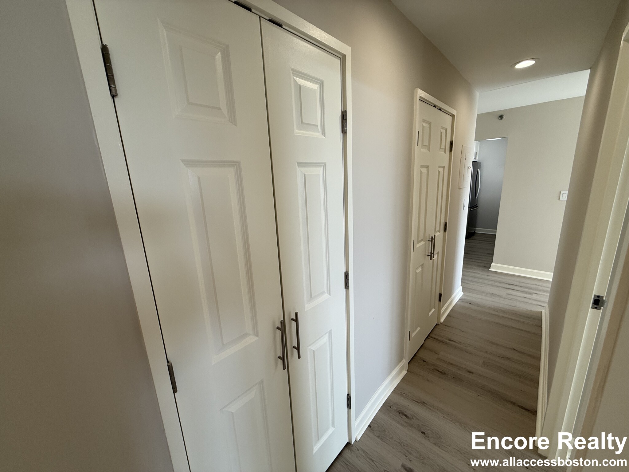 2 bed, 1 bath apartment for rent at 700 Huron Ave Unit 09M, Strawberry Hill — photo 8 of 14