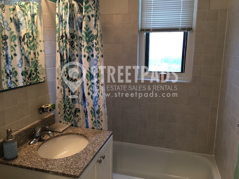 2 bed, 1 bath apartment for rent at 700 Huron Ave Unit 12L, Strawberry Hill — photo 8 of 20