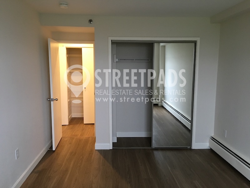 2 bed, 1 bath apartment for rent at 700 Huron Ave Unit 12L, Strawberry Hill — photo 7 of 20