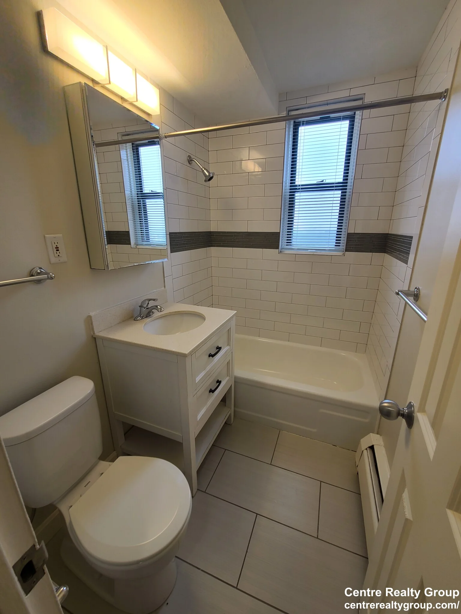 3 bed, 1.5 bath apartment for rent at 700 Huron Ave Unit 14C, Strawberry Hill — photo 6 of 7