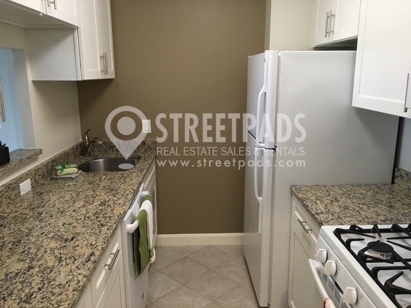 2 bed, 1 bath apartment for rent at 700 Huron Ave Unit 14L, Strawberry Hill — photo 2 of 24