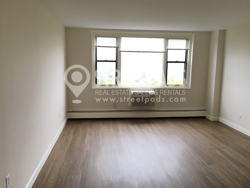 2 bed, 1 bath apartment for rent at 700 Huron Ave Unit 14L, Strawberry Hill — photo 9 of 24