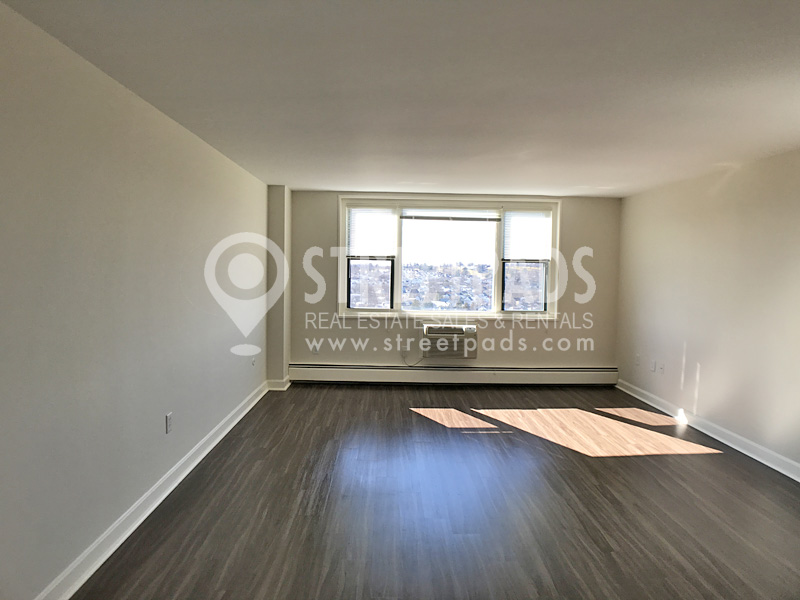 2 bed, 1.5 bath apartment for rent at 700 Huron Ave Unit 4C, Strawberry Hill — photo 4 of 37