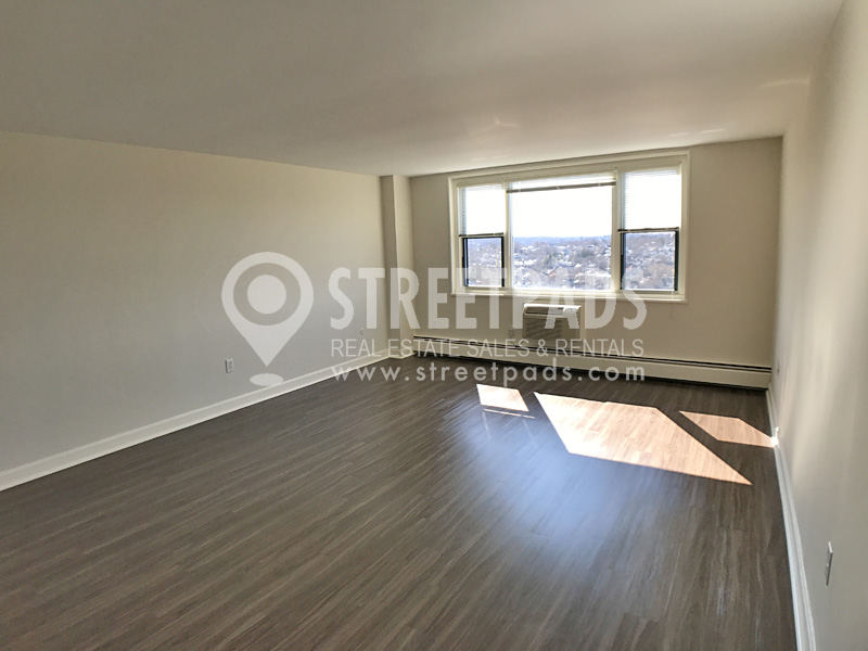 2 bed, 1.5 bath apartment for rent at 700 Huron Ave Unit 4C, Strawberry Hill — photo 7 of 37
