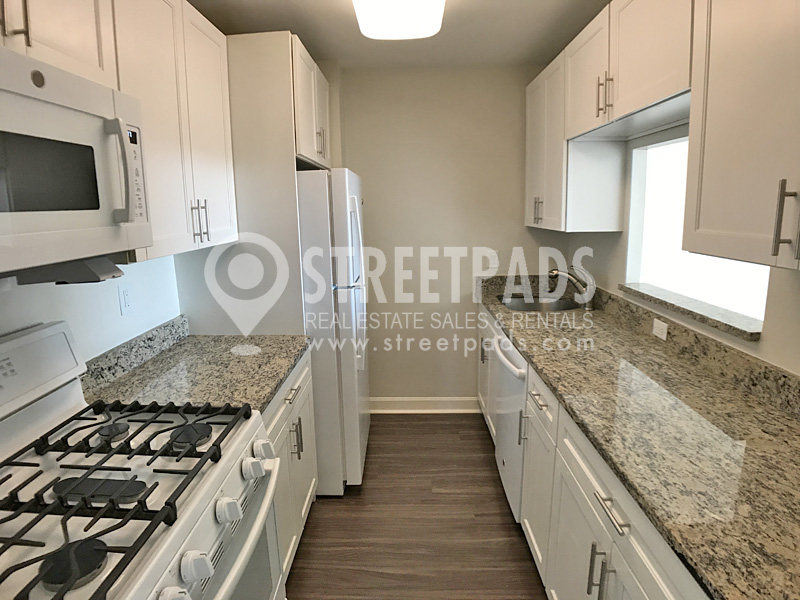2 bed, 1.5 bath apartment for rent at 700 Huron Ave Unit 4C, Strawberry Hill — photo 1 of 37