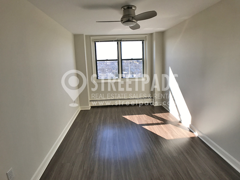 2 bed, 1.5 bath apartment for rent at 700 Huron Ave Unit 4C, Strawberry Hill — photo 15 of 37