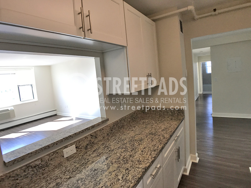 2 bed, 1.5 bath apartment for rent at 700 Huron Ave Unit 4C, Strawberry Hill — photo 6 of 37