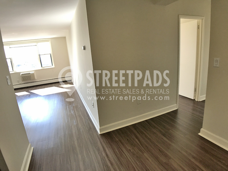 2 bed, 1.5 bath apartment for rent at 700 Huron Ave Unit 4C, Strawberry Hill — photo 23 of 37