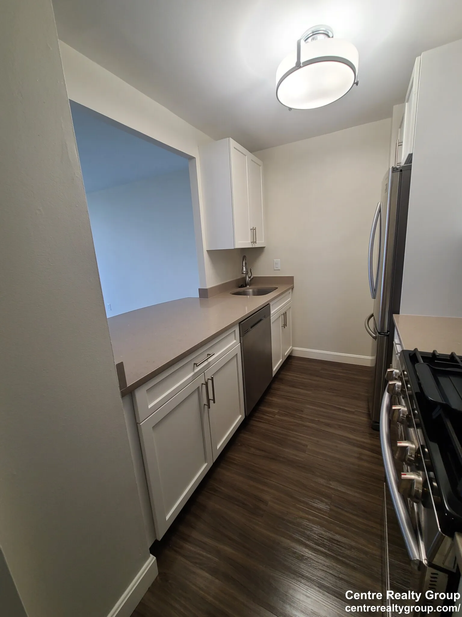 2 bed, 1.5 bath apartment for rent at 700 Huron Ave Unit 5Cu, Strawberry Hill — photo 7 of 14