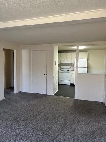 2 bed, 1 bath apartment for rent at 700 Robbins Ave Unit 16, Dracut — photo 8 of 18