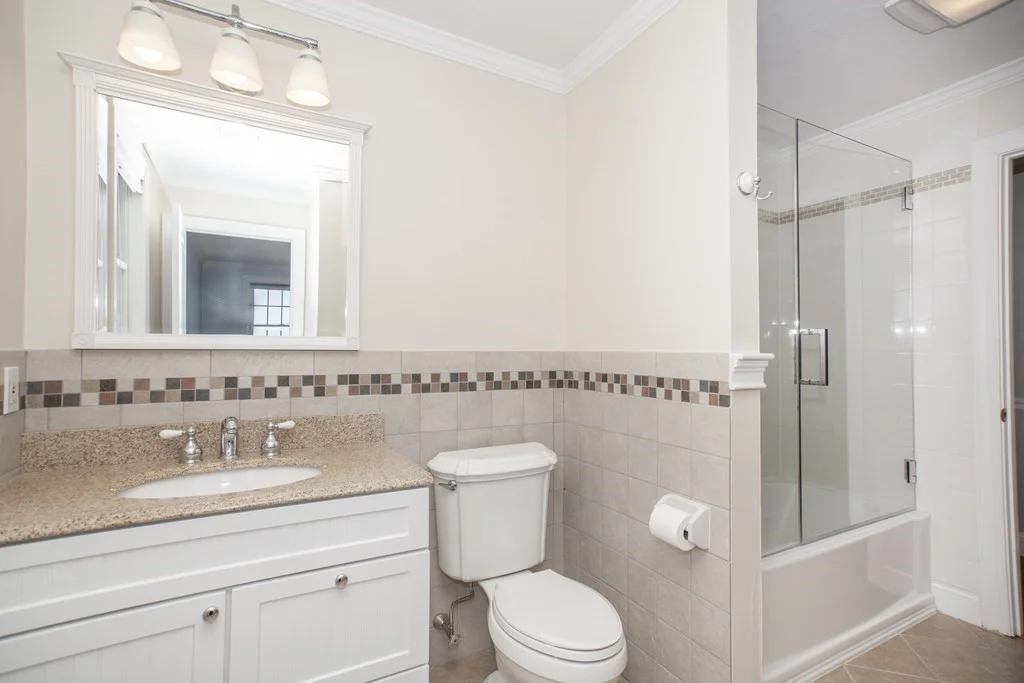 4 bed, 2 bath apartment for rent at 700 Sea St Unit 1, Quincy — photo 15 of 32