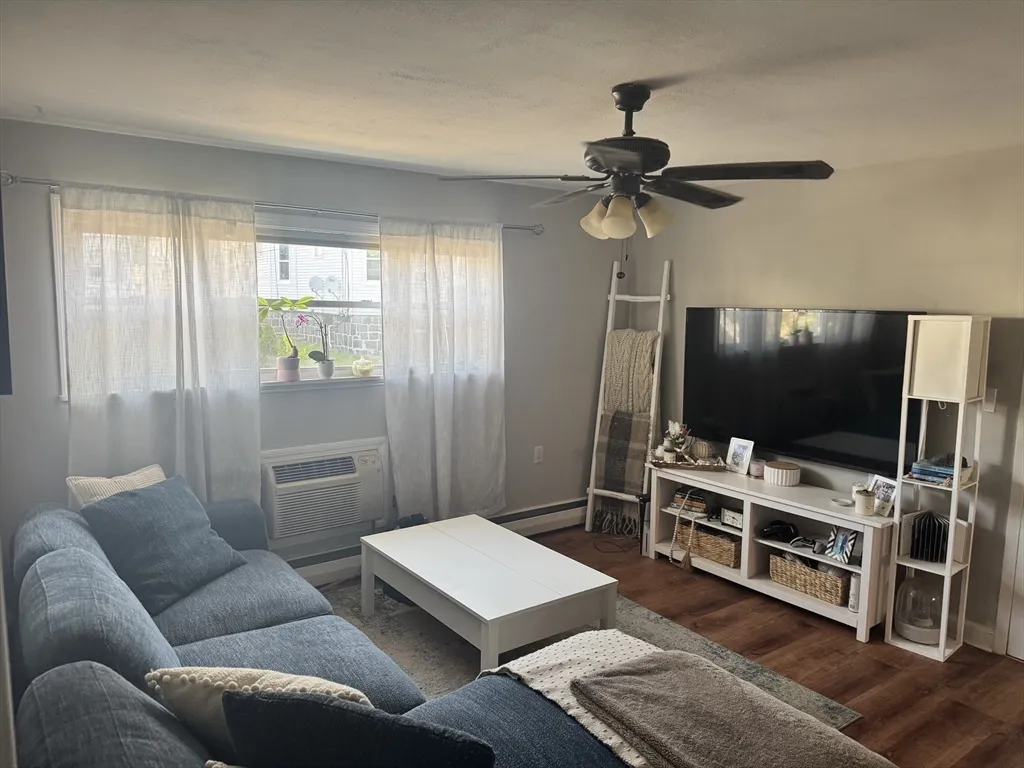 2 bed, 1 bath apartment for rent at 701 Adams St Unit 9, Dorchester — photo 3 of 19