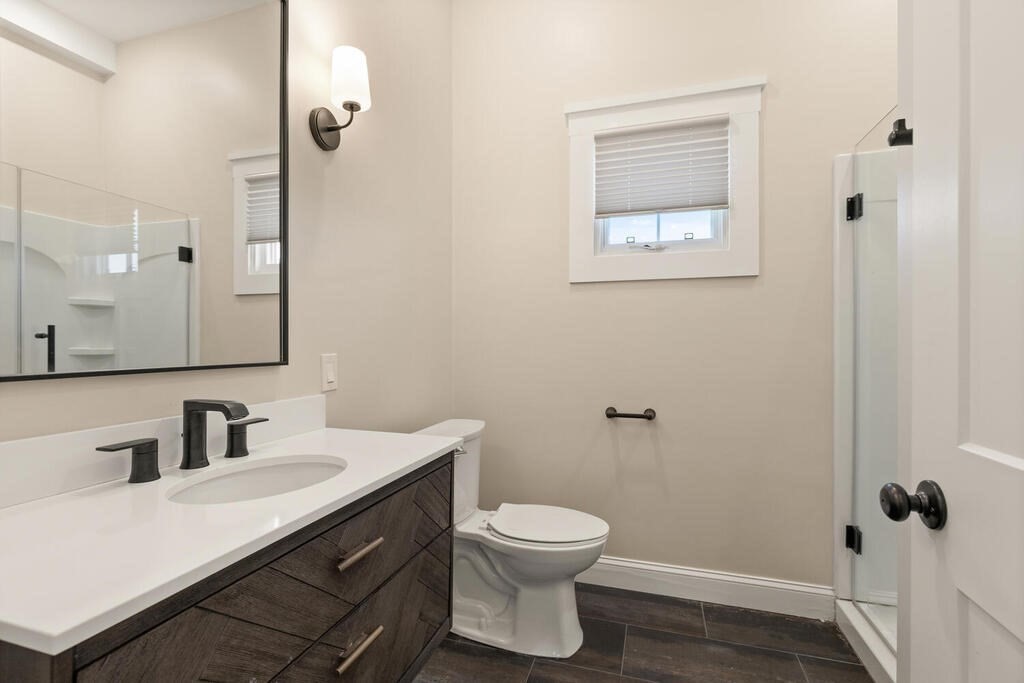 2 bed, 1 bath apartment for rent at 701 E 2nd St Unit A, South Boston — photo 6 of 11