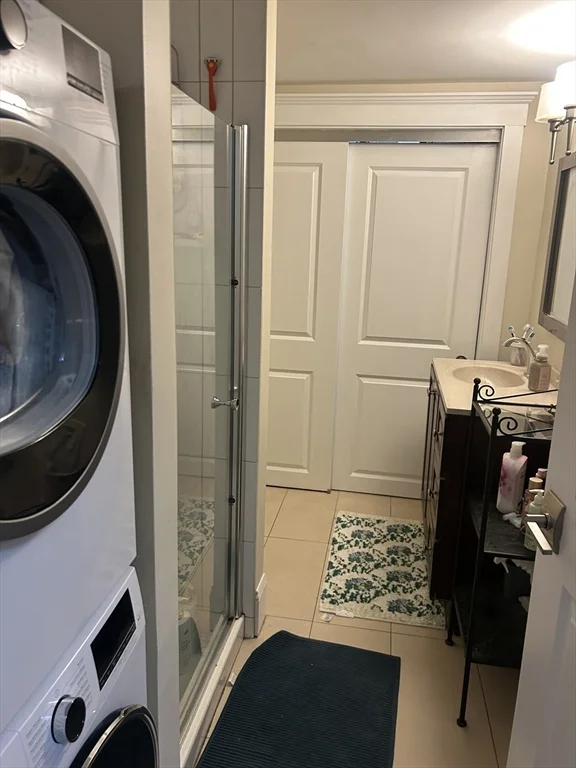 4 bed, 2 bath apartment for rent at 701 East Broadway Unit 1, South Boston — photo 6 of 11