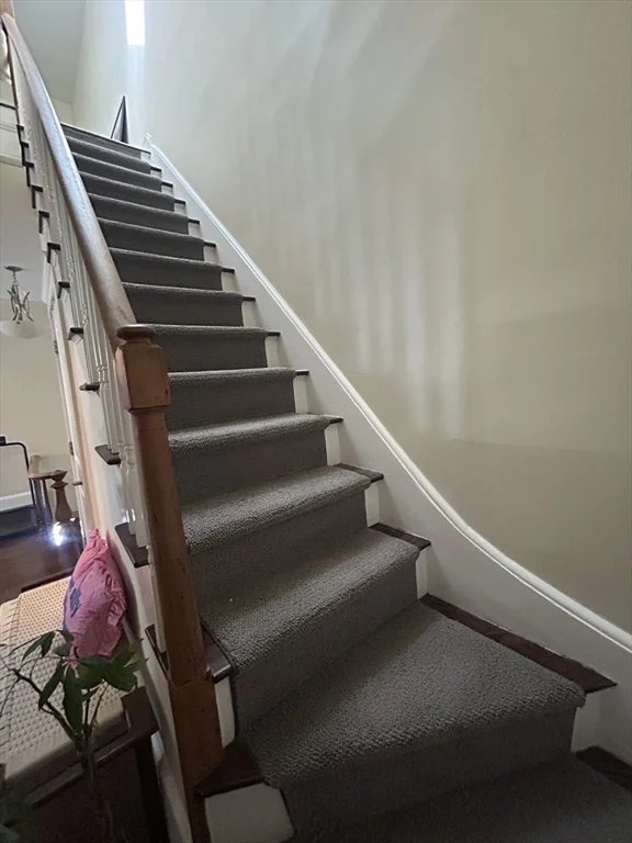 4 bed, 2 bath apartment for rent at 701 East Broadway Unit 1, South Boston — photo 7 of 11