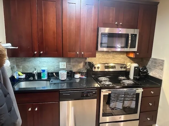 1 bed apartment for rent at 701 Massachusetts Ave Unit 2, Roxbury — photo 2 of 6