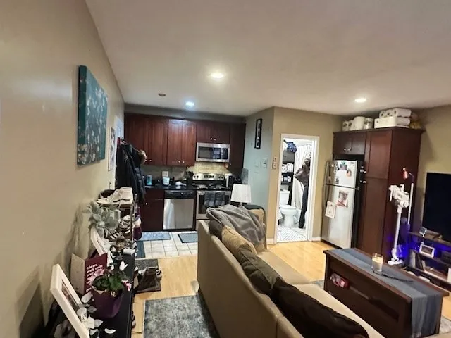 1 bed apartment for rent at 701 Massachusetts Ave Unit 2, Roxbury — photo 3 of 6