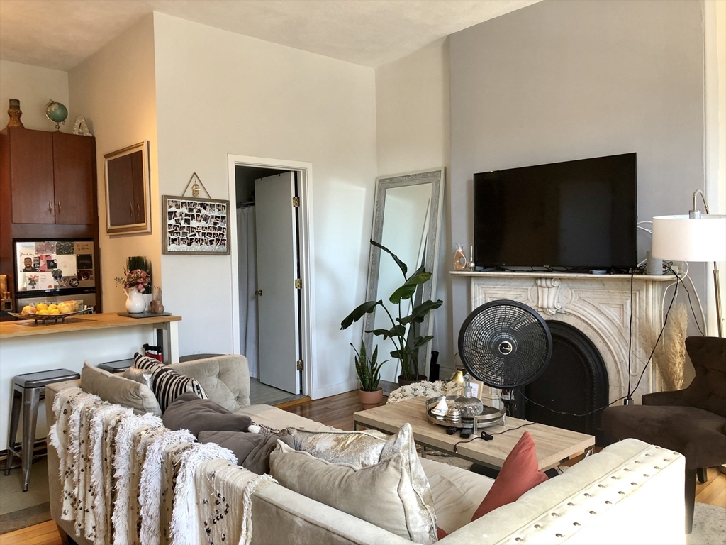 1 bed, 1 bath apartment for rent at 701 Massachusetts Ave Unit 6, South End — photo 4 of 10