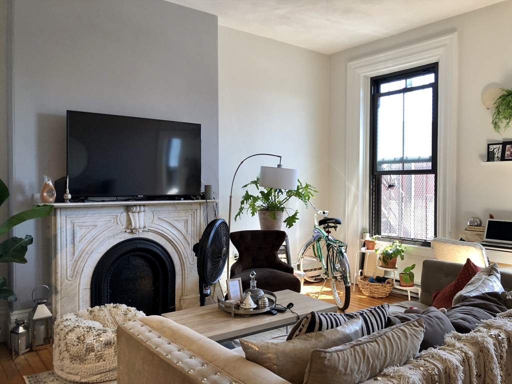 1 bed, 1 bath apartment for rent at 701 Massachusetts Ave Unit 6, South End — photo 2 of 10