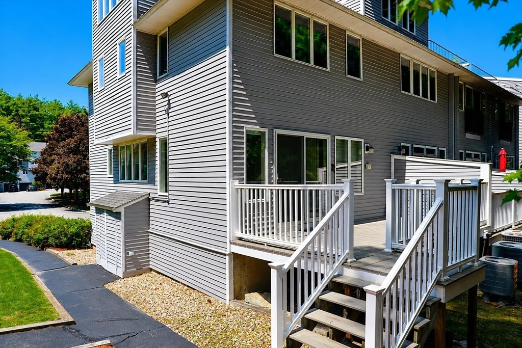 3 bed, 1 bath apartment for rent at 701 Sherwood Forest Ln Unit 701, Saugus — photo 21 of 22