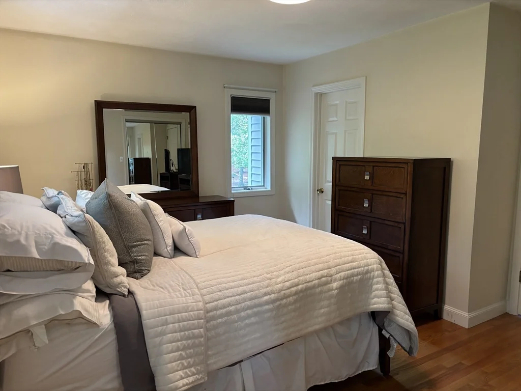 3 bed, 1 bath apartment for rent at 701 Sherwood Forrest Ln Unit 701, North Saugus — photo 12 of 20