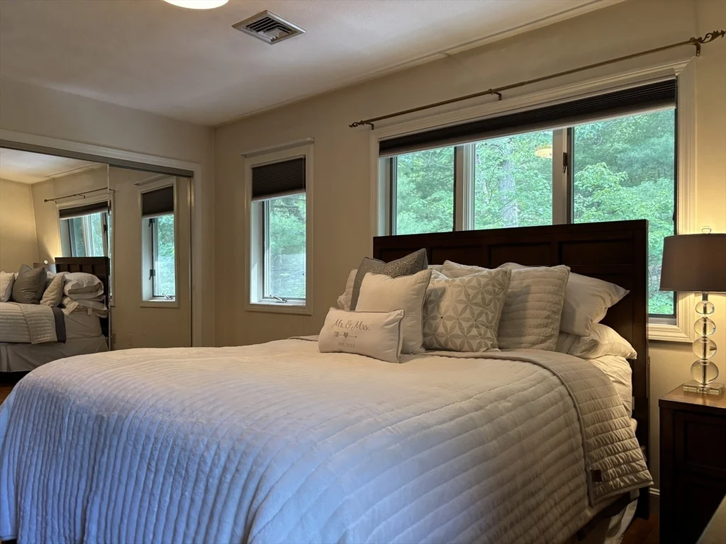 3 bed, 1 bath apartment for rent at 701 Sherwood Forrest Ln Unit 701, North Saugus — photo 11 of 20