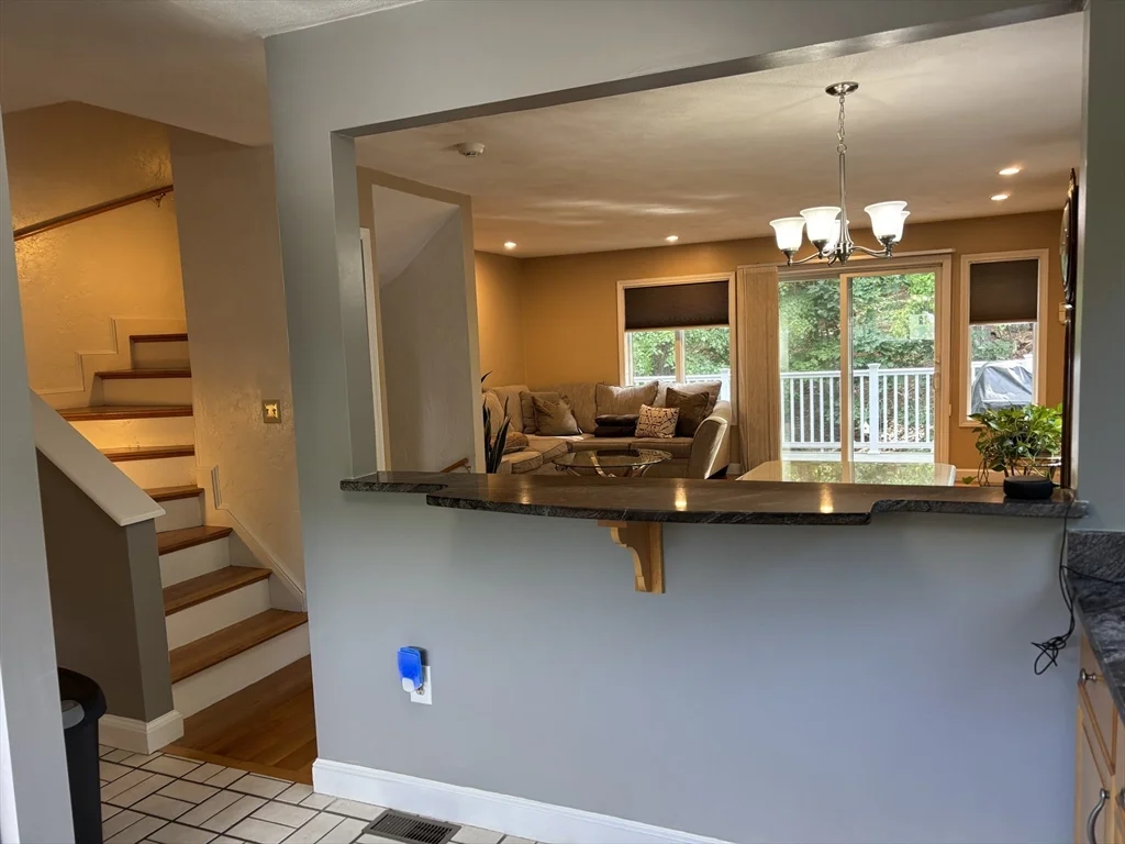 3 bed, 1 bath apartment for rent at 701 Sherwood Forrest Ln Unit 701, North Saugus — photo 5 of 20