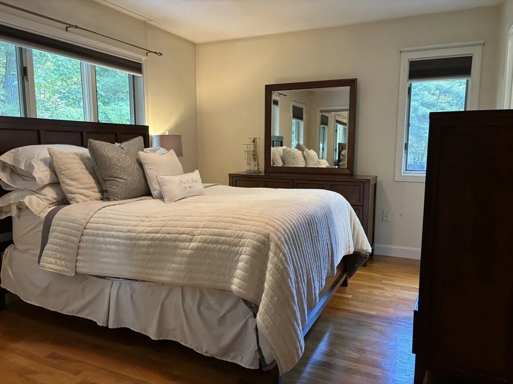 3 bed, 1 bath apartment for rent at 701 Sherwood Forrest Ln Unit 701, North Saugus — photo 10 of 20