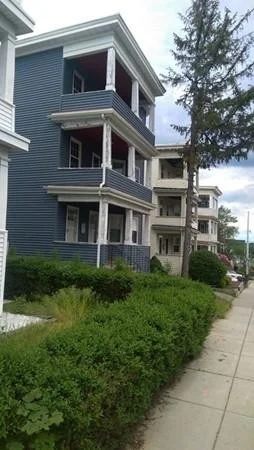 2 bed, 1 bath apartment for rent at 702 Adams St Unit 1, Dorchester