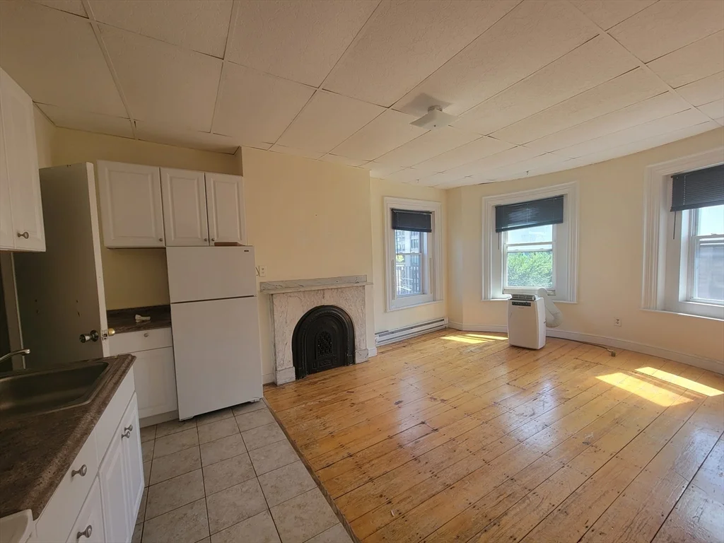 1 bed, 1 bath apartment for rent at 702 Massachusetts Ave Unit 050, South End — photo 2 of 9