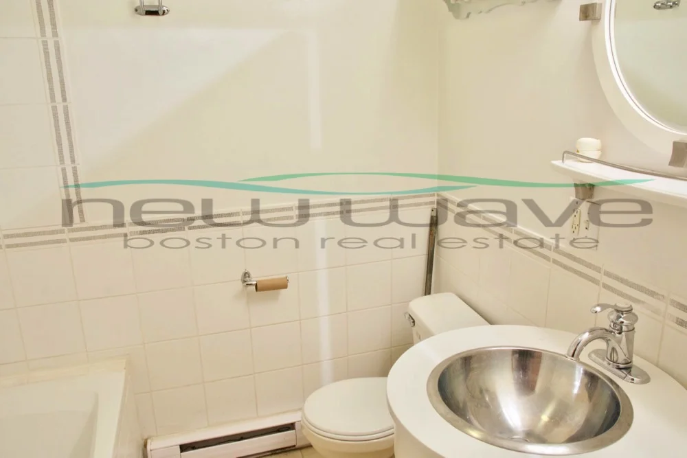 1 bed, 1 bath apartment for rent at 702 Massachusetts Ave Unit 9, South End — photo 10 of 13