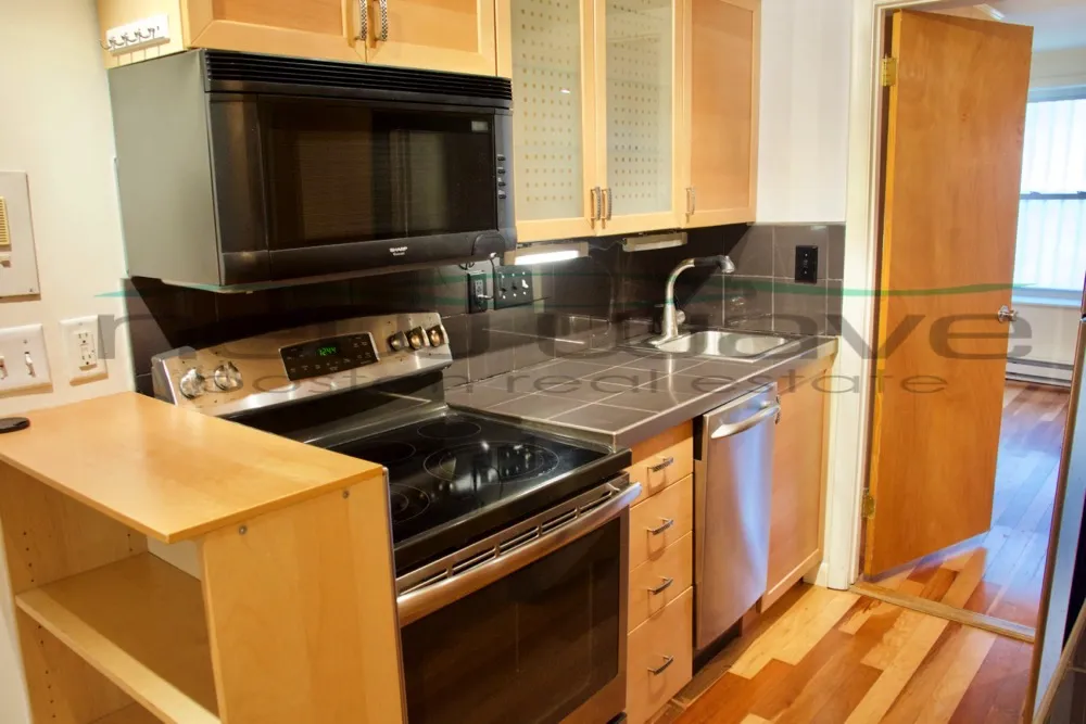 1 bed, 1 bath apartment for rent at 702 Massachusetts Ave Unit 9, South End — photo 4 of 13