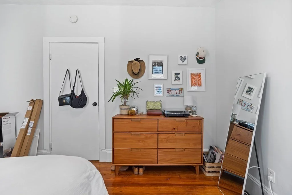 2 bed, 1 bath apartment for rent at 703 E 2nd St Unit 1, South Boston — photo 6 of 10