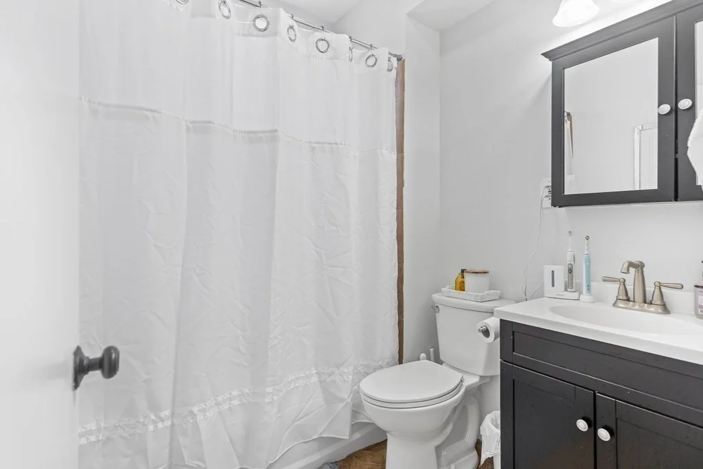 2 bed, 1 bath apartment for rent at 703 E 2nd St Unit 1, South Boston — photo 8 of 10