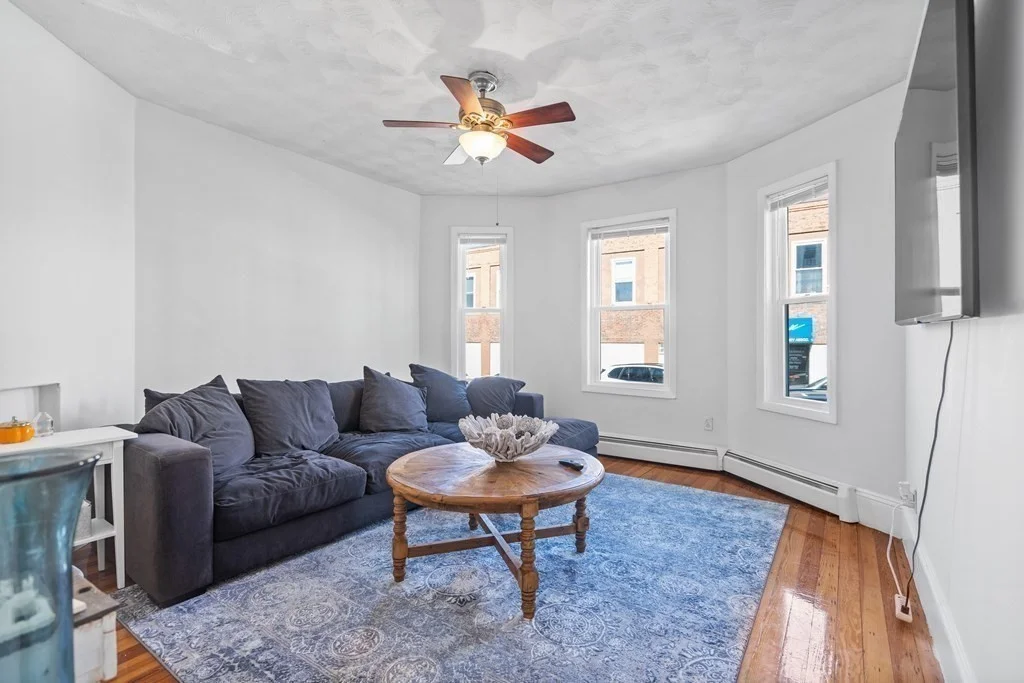 2 bed, 1 bath apartment for rent at 703 E 2nd St Unit 1, South Boston — photo 4 of 10
