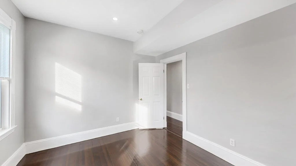 3 bed, 1 bath apartment for rent at 703 E 2nd St Unit 3, South Boston — photo 7 of 14