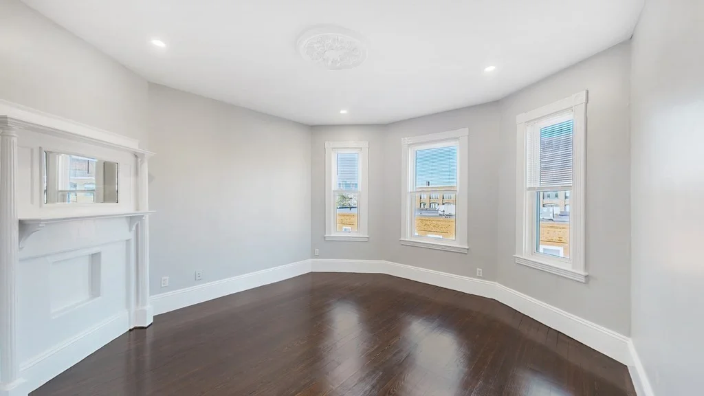 3 bed, 1 bath apartment for rent at 703 E 2nd St Unit 3, South Boston — photo 5 of 14