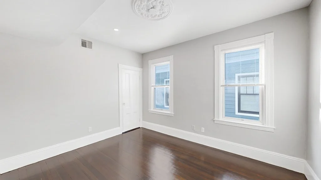 3 bed, 1 bath apartment for rent at 703 E 2nd St Unit 3, South Boston — photo 6 of 14