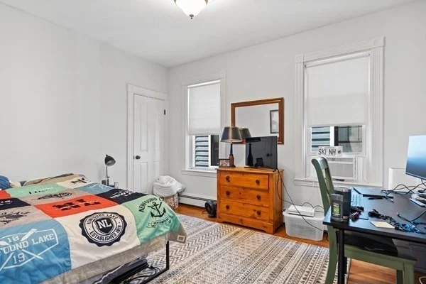 3 bed, 1 bath apartment for rent at 703 E 2nd St Unit 3a, South Boston — photo 8 of 9