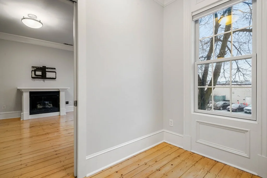 2 bed, 1 bath apartment for rent at 703 East 4th St Unit 2, South Boston — photo 5 of 30