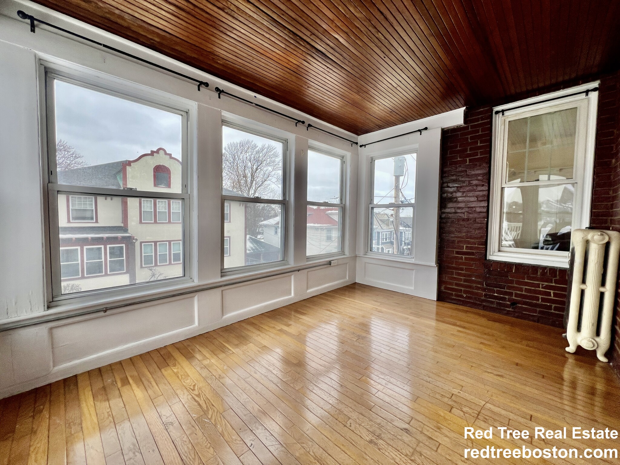 5 bed, 2 bath apartment for rent at 703 Washington St, Brighton — photo 14 of 16