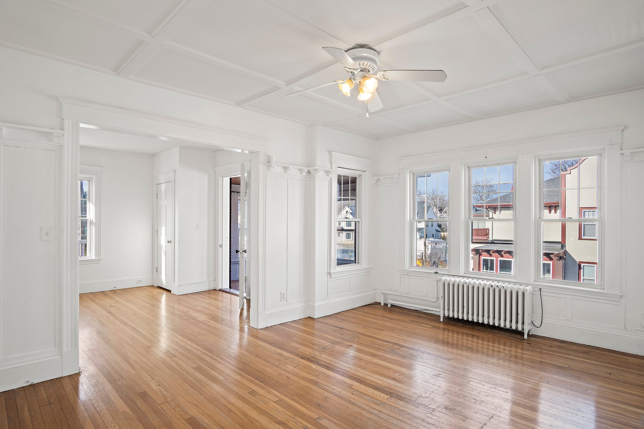 5 bed, 2 bath apartment for rent at 703 Washington St Unit 1, Brighton — photo 9 of 12