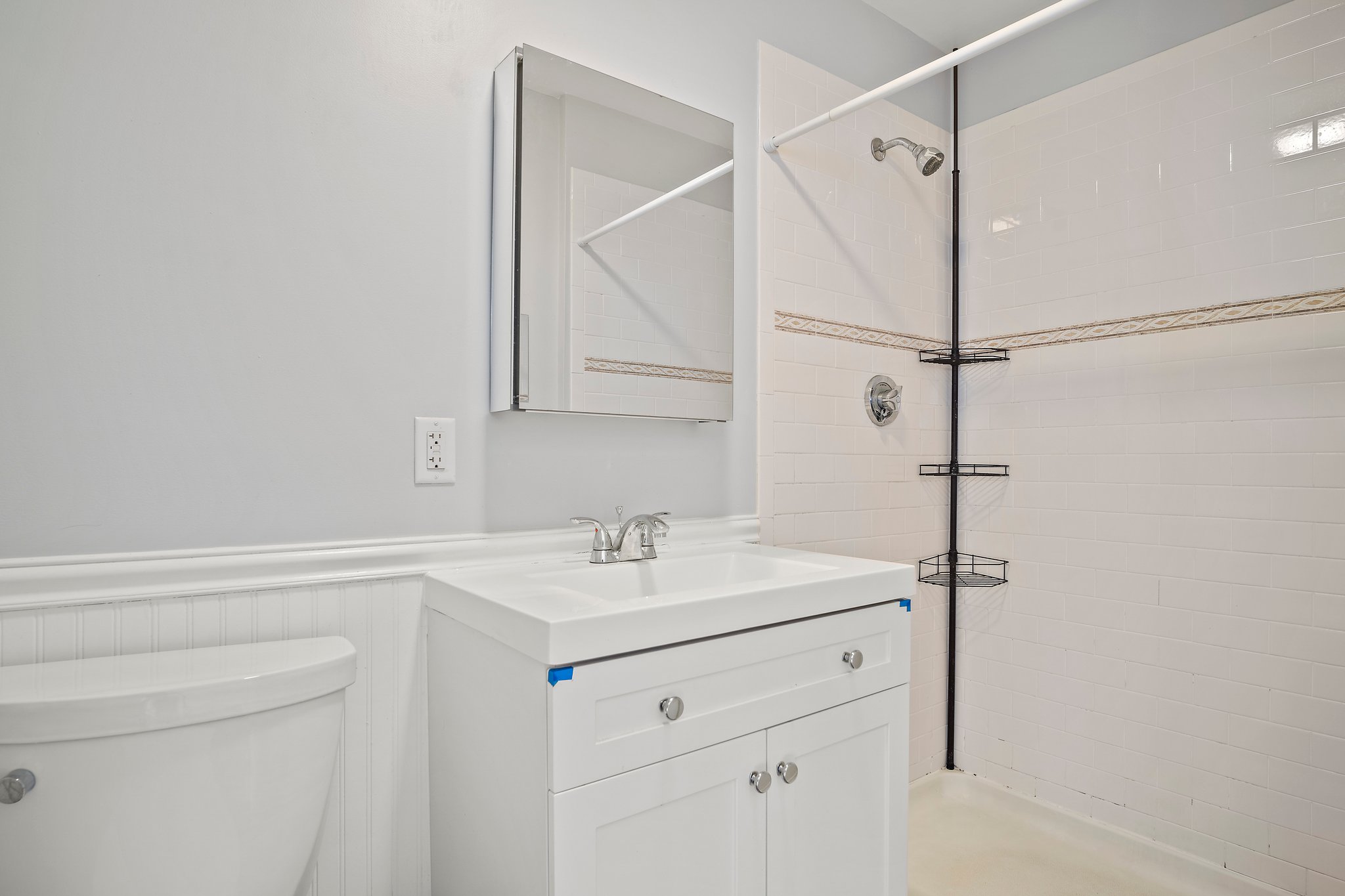 5 bed, 2 bath apartment for rent at 703 Washington St Unit 1, Brighton — photo 10 of 12