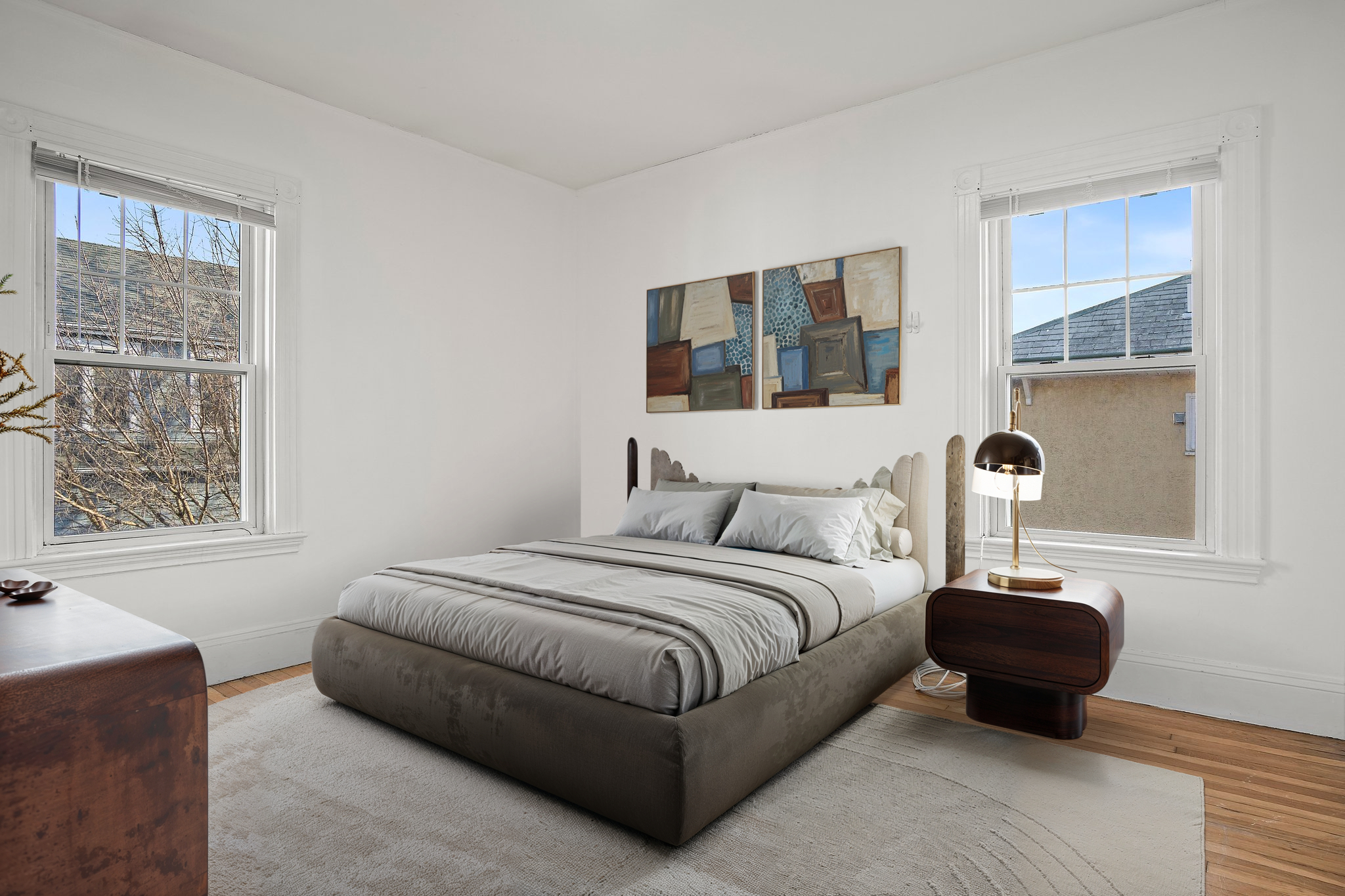 5 bed, 2 bath apartment for rent at 703 Washington St Unit 1, Brighton — photo 3 of 12