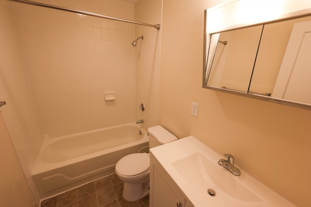 1 bed, 1 bath apartment for rent at 706 Huntington Ave Unit 106, Mission Hill — photo 10 of 12