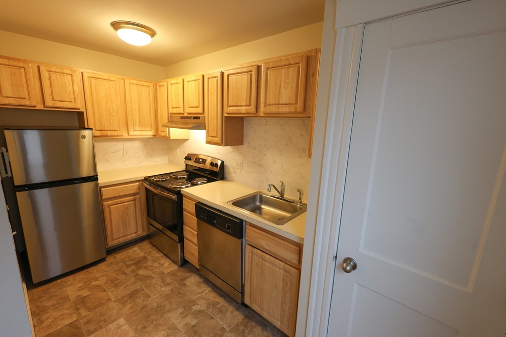 1 bed, 1 bath apartment for rent at 706 Huntington Ave Unit 106, Mission Hill — photo 2 of 12
