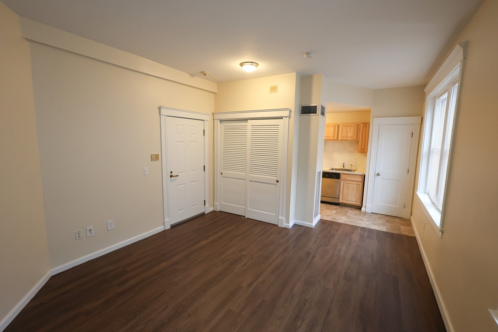 1 bed, 1 bath apartment for rent at 706 Huntington Ave Unit 106, Mission Hill — photo 9 of 12
