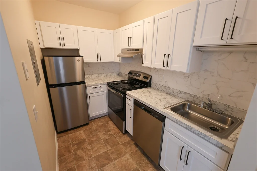 1 bed, 1 bath apartment for rent at 706 Huntington Ave Unit 506, Mission Hill — photo 2 of 12
