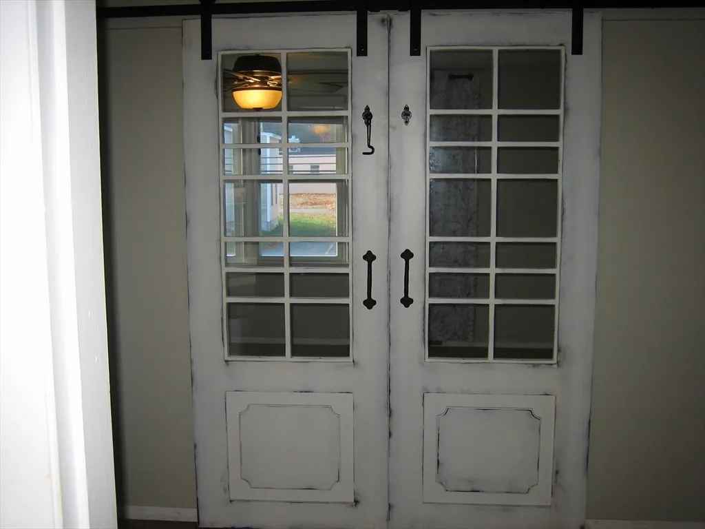 3 bed, 1 bath apartment for rent at 706 Lancaster St Unit 2, Leominster — photo 5 of 11