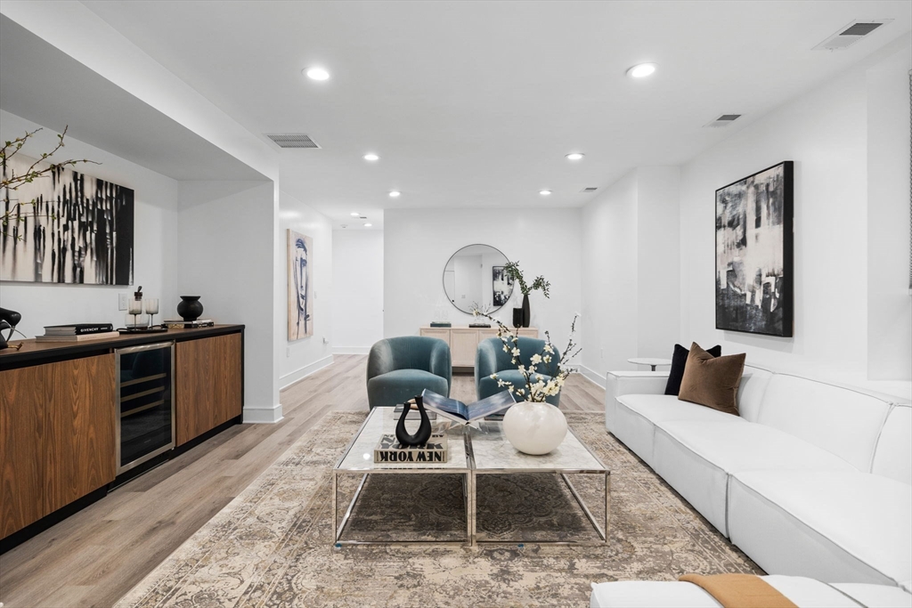 5 bed, 4+ bath apartment for rent at 706 Saw Mill Brook Pkwy, Newton Center — photo 30 of 41